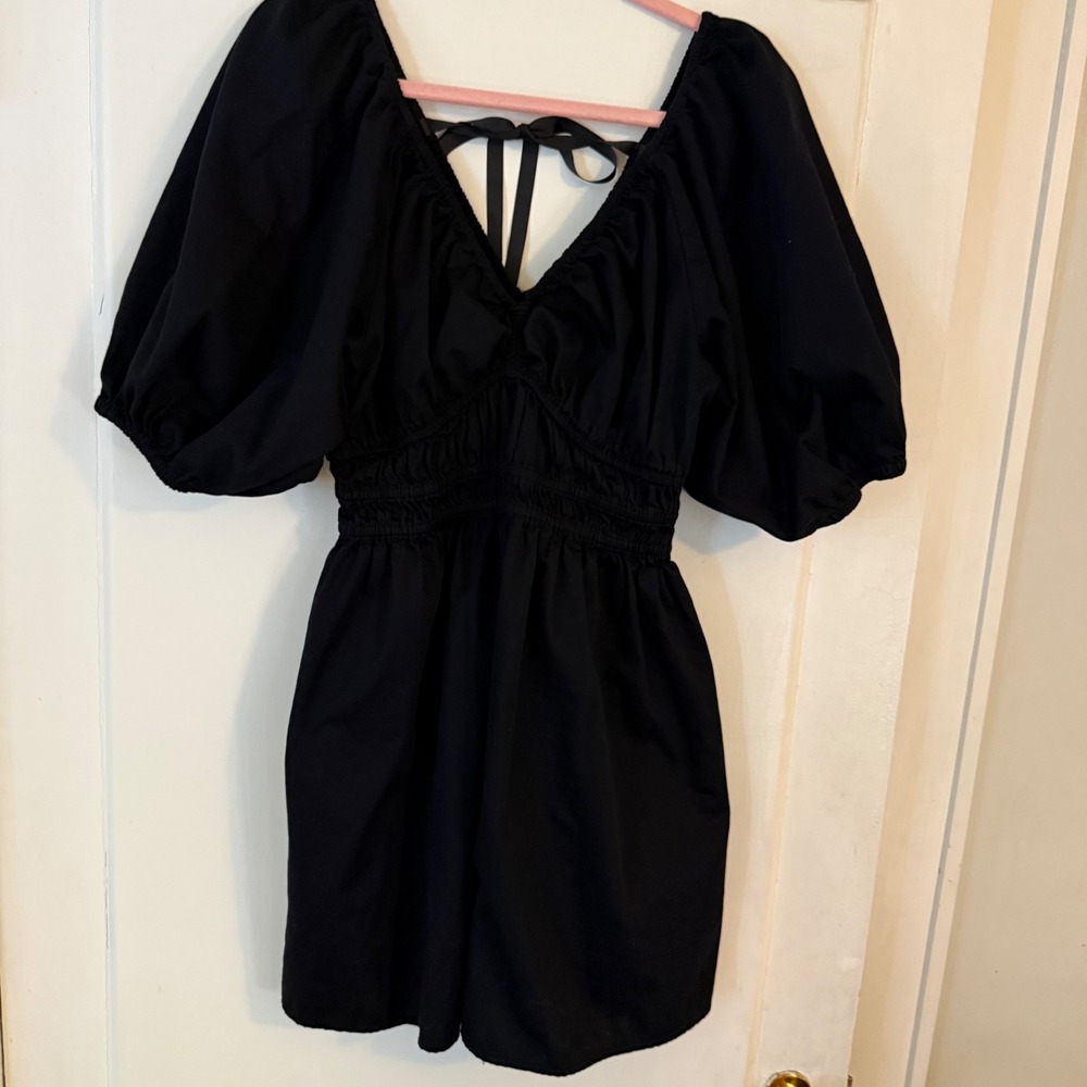 Old Navy Black Puff Sleeve Smocked Mini‎ Dress V-Neck Ribbon  Medium Petite